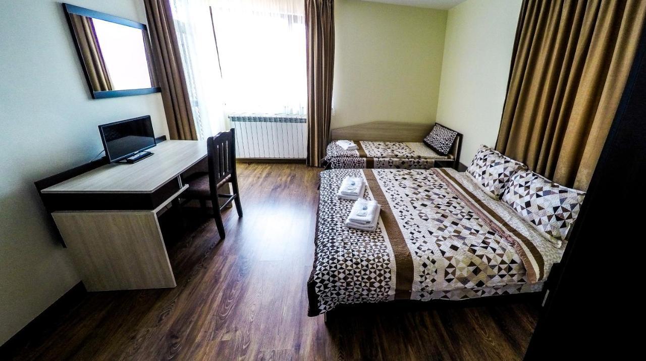 Divna Guest House Dospat Eksteriør bilde