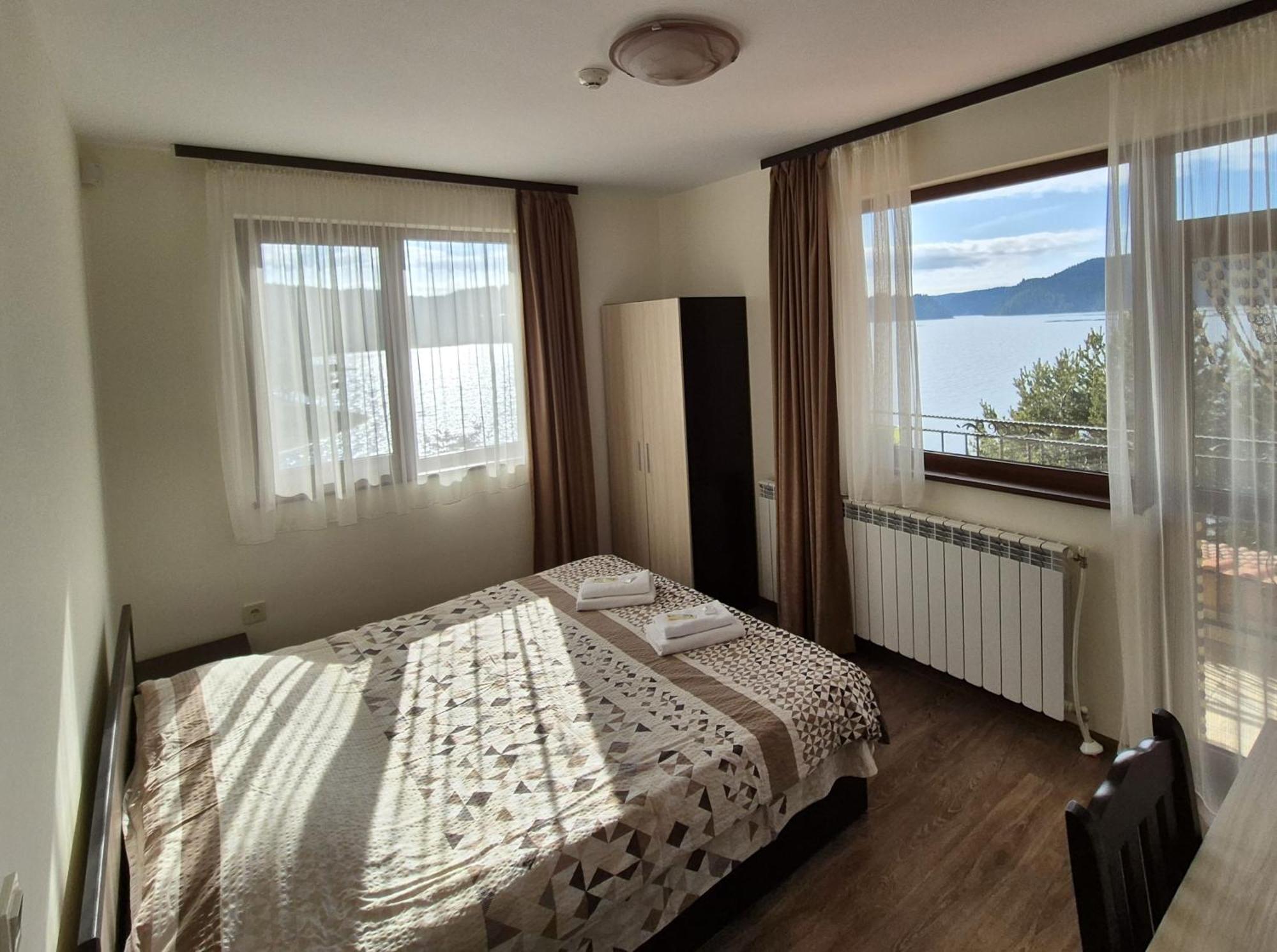 Divna Guest House Dospat Eksteriør bilde